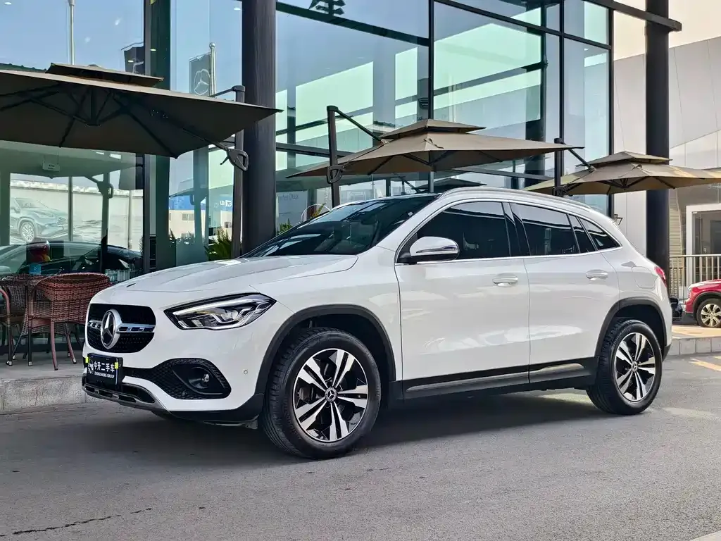 Mercedes-Benz GLA — фото 1
