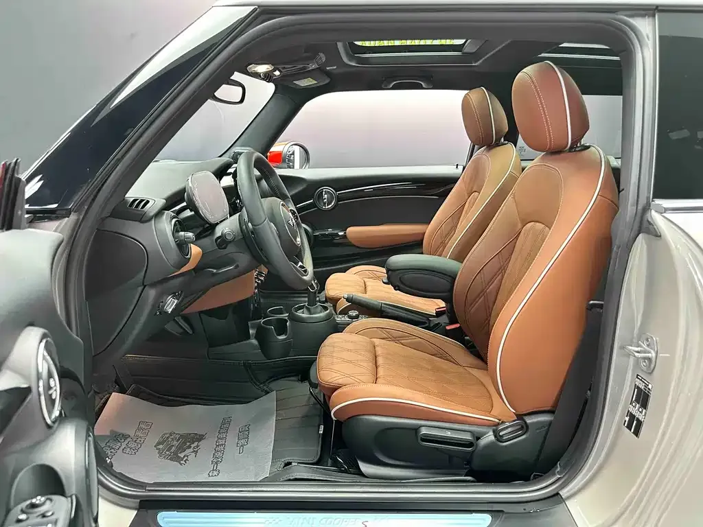 MINI Cooper (3-door) 2024 из CN, фото 4