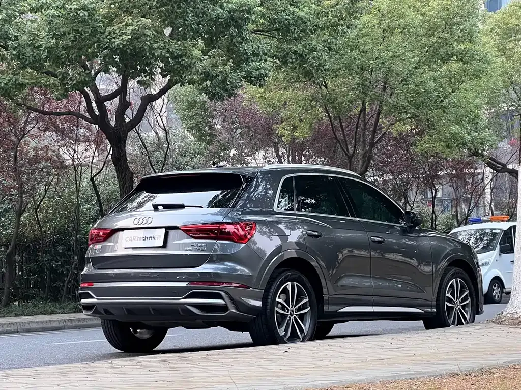 Audi Q3 — фото 6