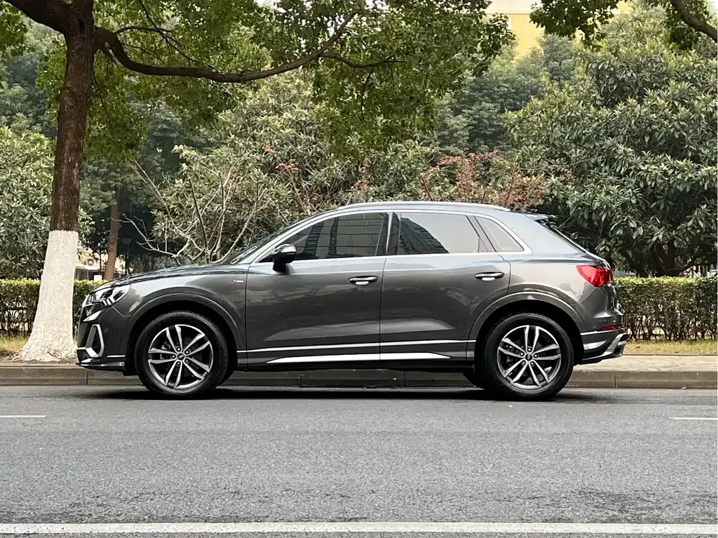 Audi Q3 — фото 4