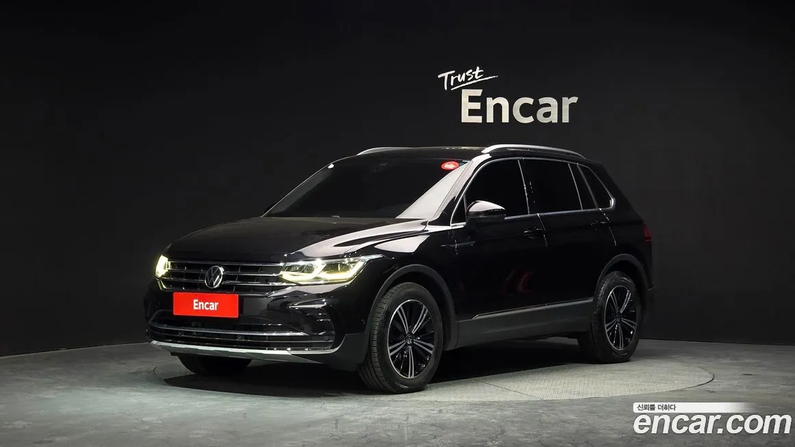 Volkswagen Tiguan — фото 1