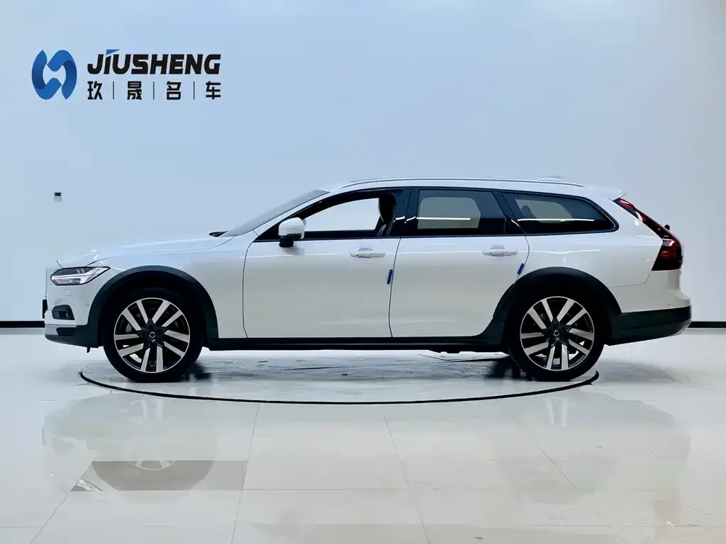 Volvo V90 2022 из CN, фото 5