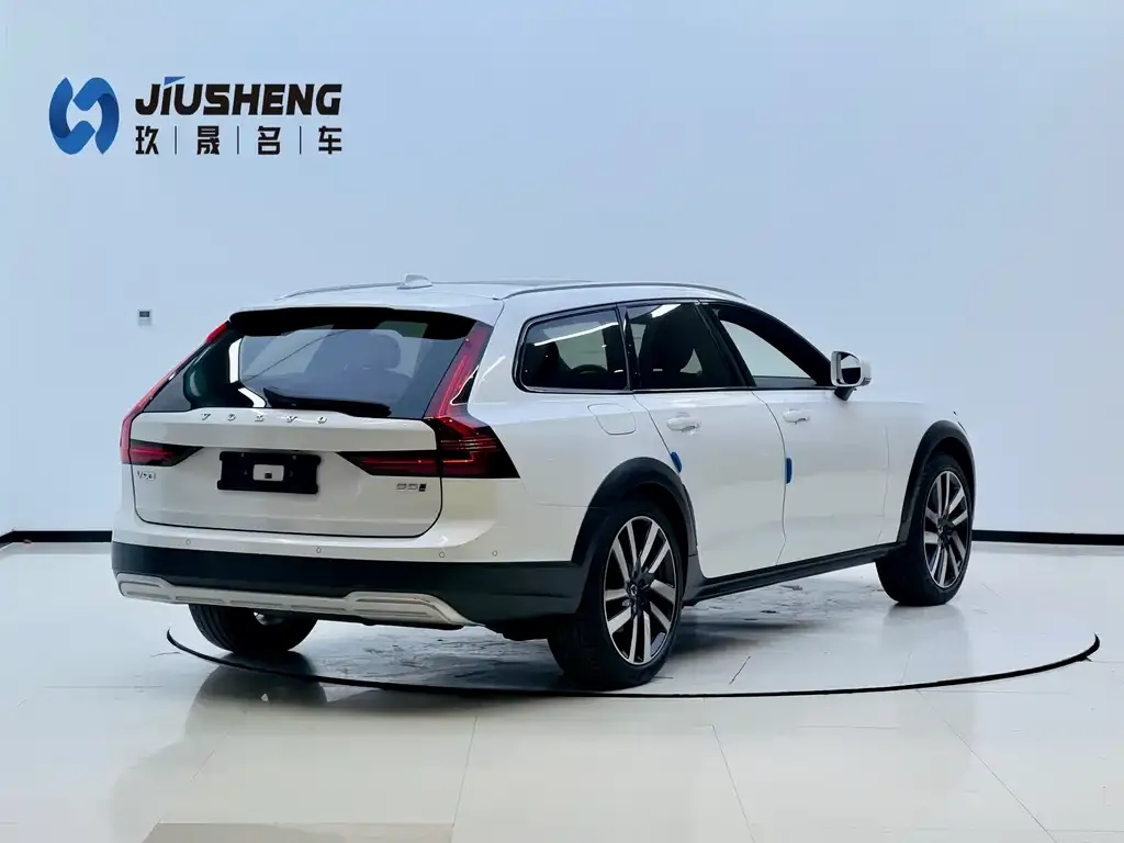 Volvo V90 2022 из CN, фото 2