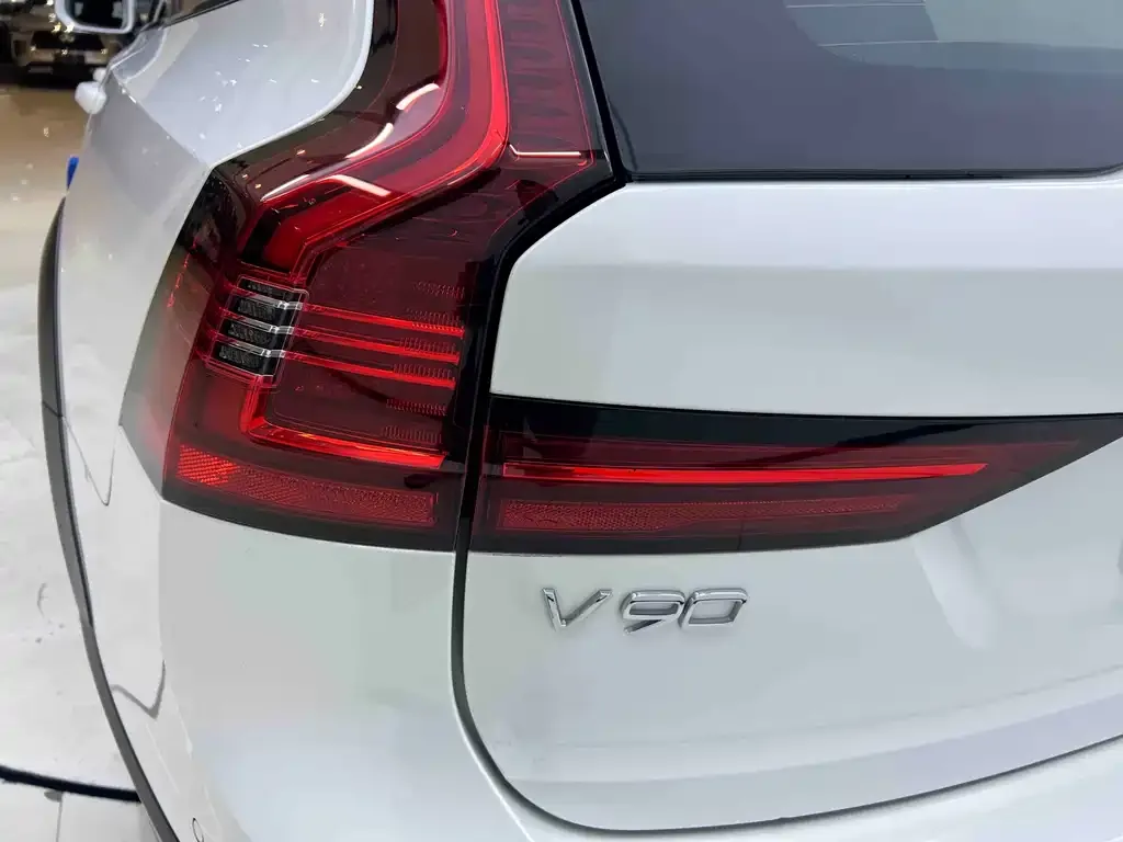 Volvo V90 2022 из CN, фото 8
