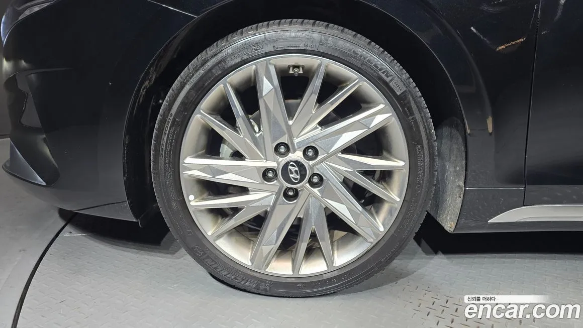 Hyundai Grandeur 2023 из KR, фото 3