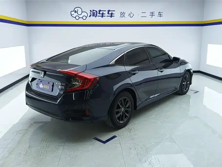 Honda Civic — фото 2