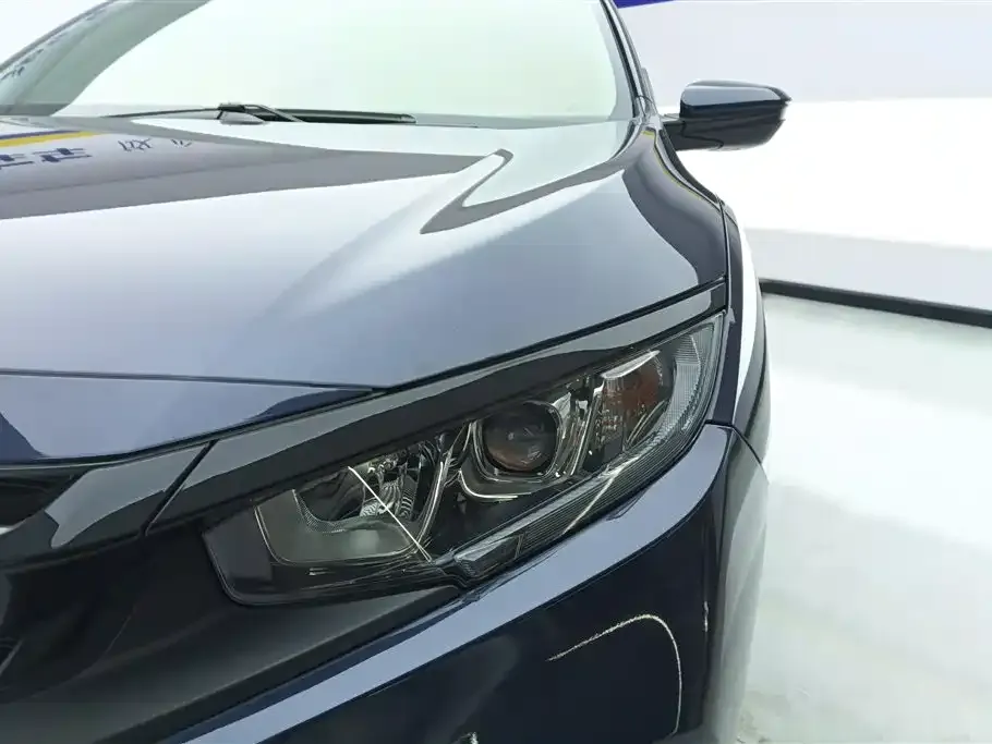 Honda Civic — фото 8
