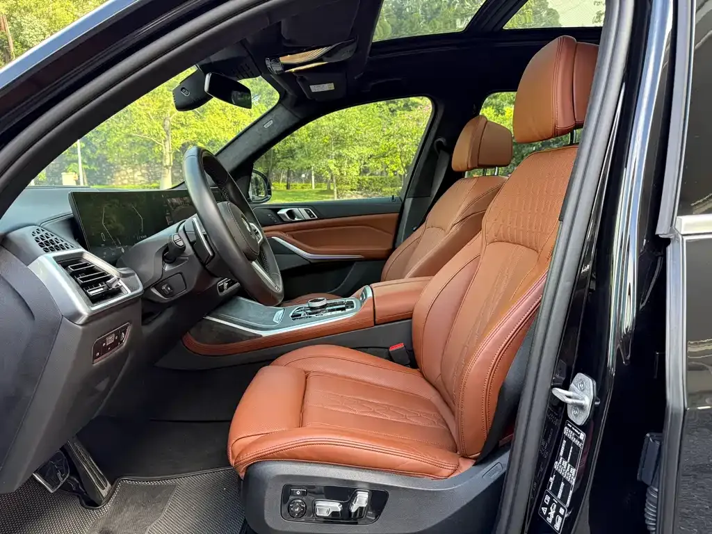 BMW X7 2024 из CN, фото 2
