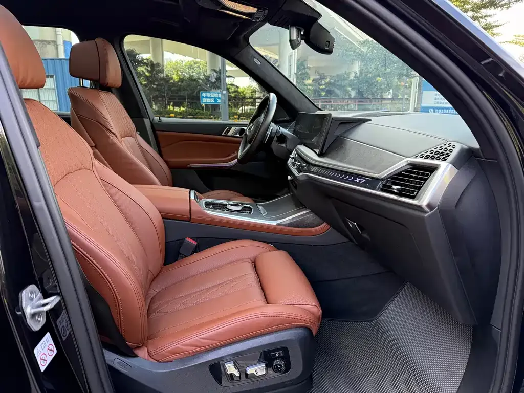 BMW X7 2024 из CN, фото 6