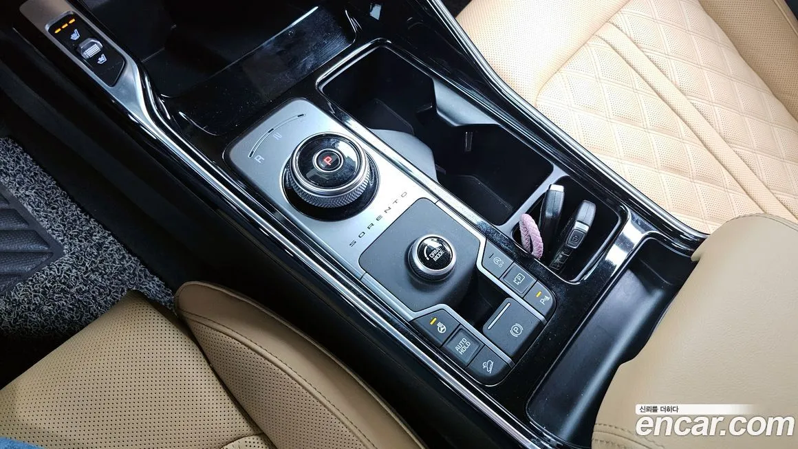 Kia Sorento — фото 7