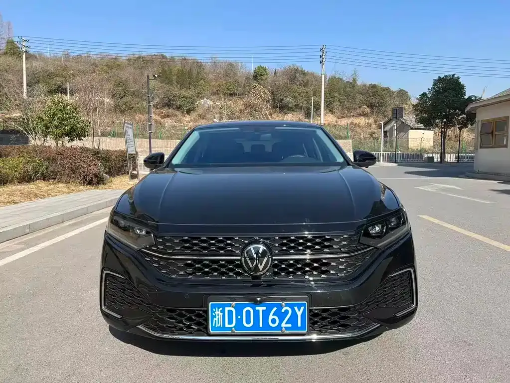 Volkswagen Passat 2023 из CN, фото 4
