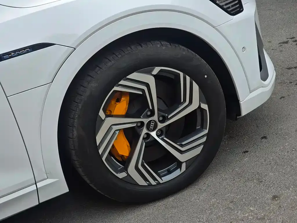 Audi e-tron 2026 из CN, фото 3