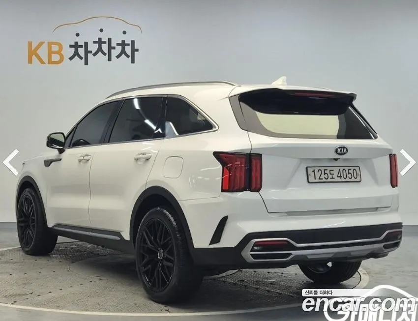 Kia Sorento — фото 5