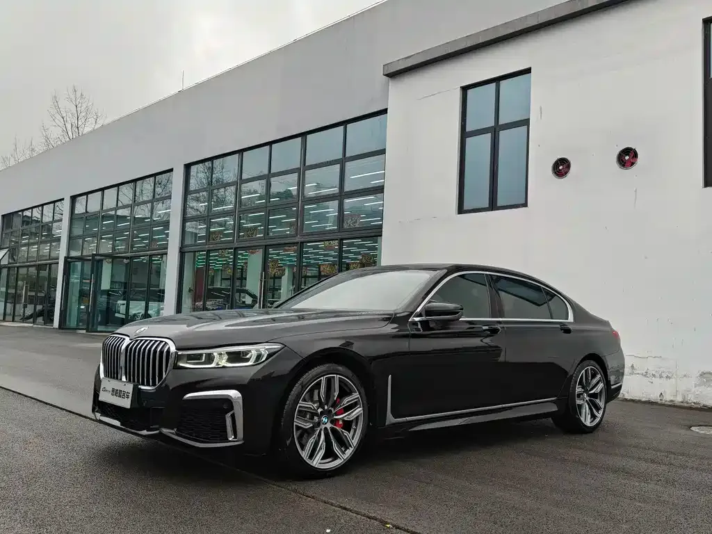 BMW 7 Series 2022 из CN, фото 1