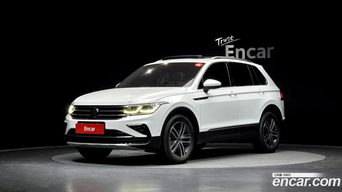 Volkswagen Tiguan — фото 1