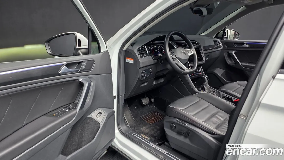 Volkswagen Tiguan — фото 7