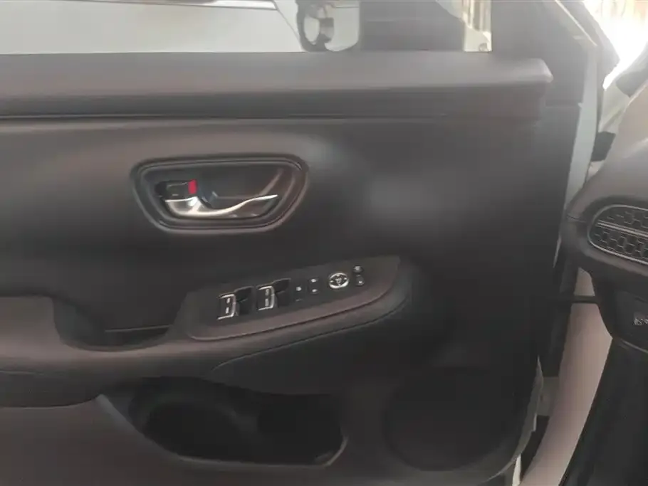 Honda HR-V 2024 из CN, фото 2