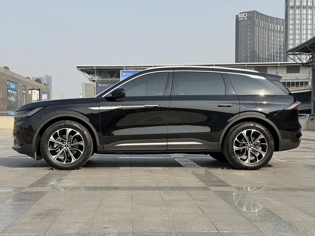 Lincoln Nautilus 2023 из CN, фото 4