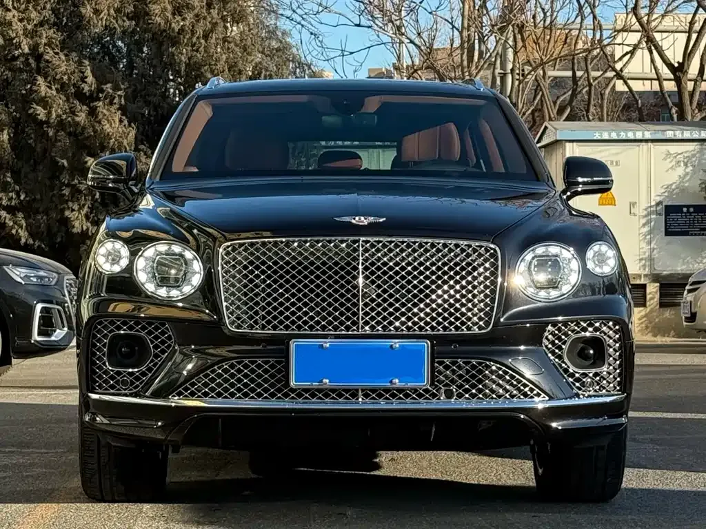Bentley Bentayga 2022 из CN, фото 9