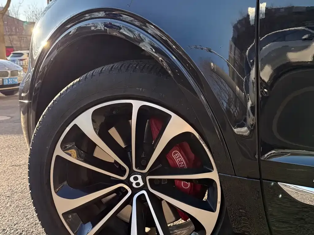 Bentley Bentayga 2022 из CN, фото 3
