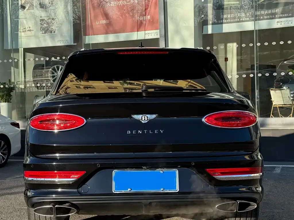 Bentley Bentayga 2022 из CN, фото 6