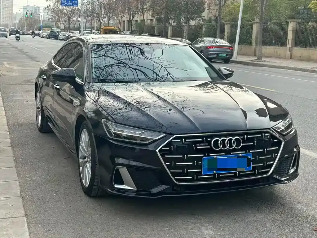 Audi A7L — фото 8