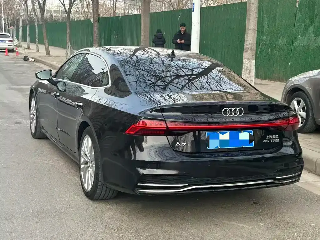 Audi A7L — фото 3