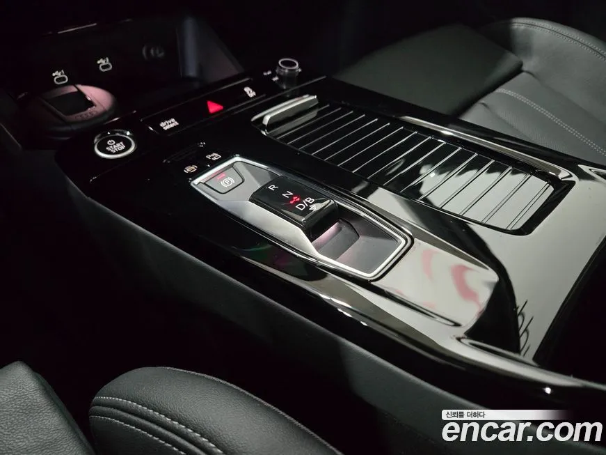 Audi Q6 e-tron 2025 из KR, фото 2