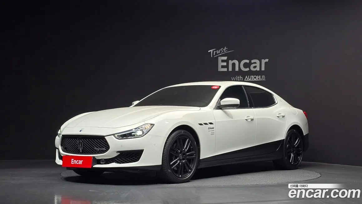 Maserati Ghibli — фото 1