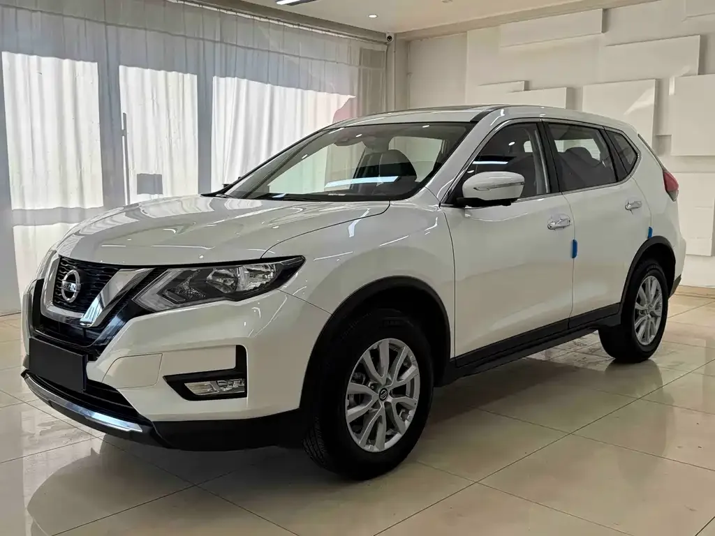 Nissan X-Trail 2023 из CN, фото 1