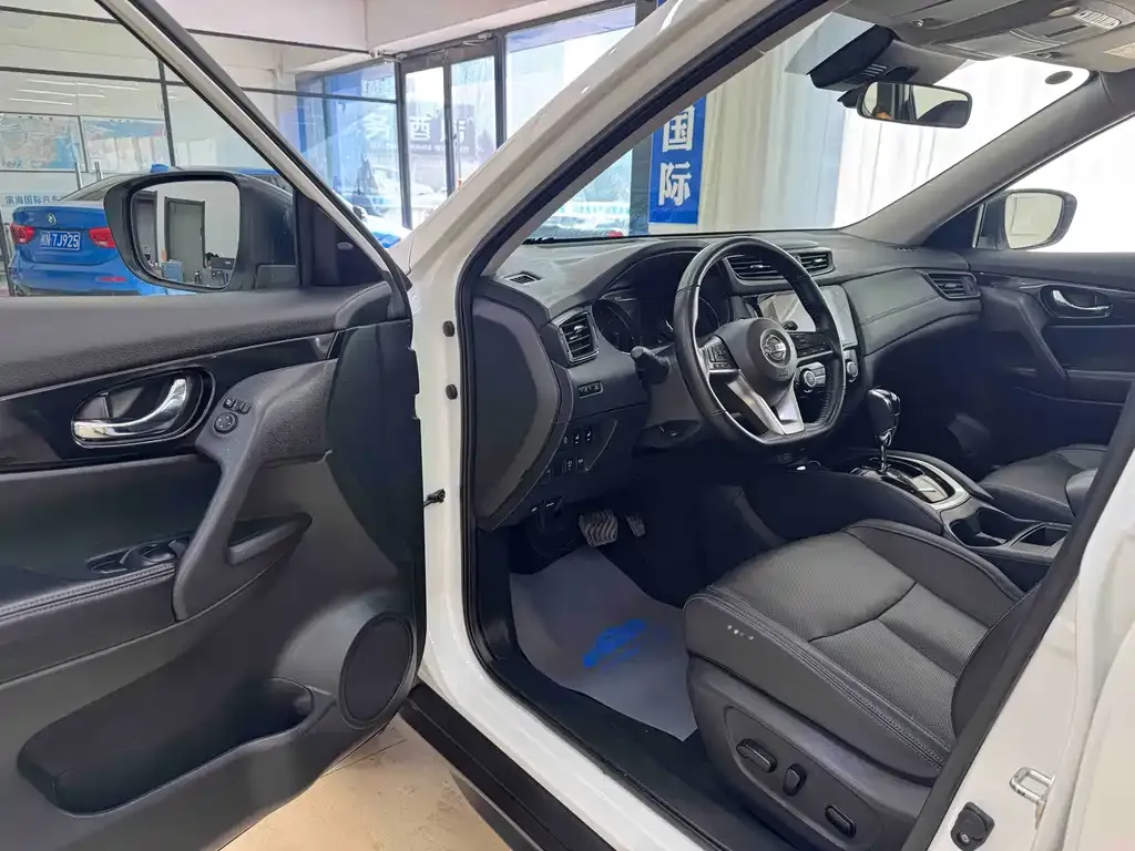 Nissan X-Trail 2023 из CN, фото 10