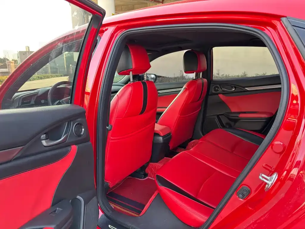 Honda Civic — фото 4