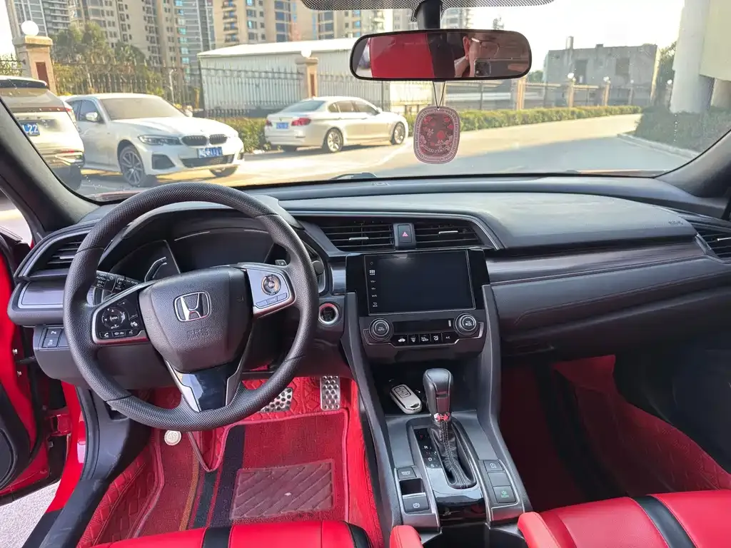 Honda Civic — фото 7