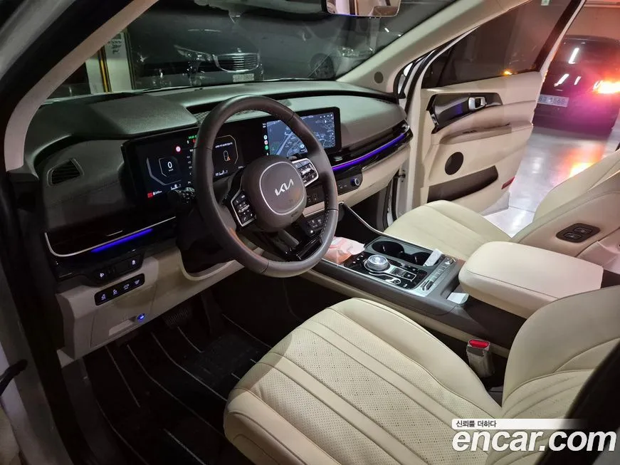 Kia Carnival — фото 10