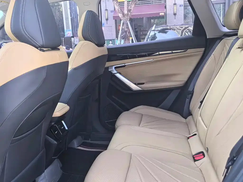 Geely Boyue L 2023 из CN, фото 3