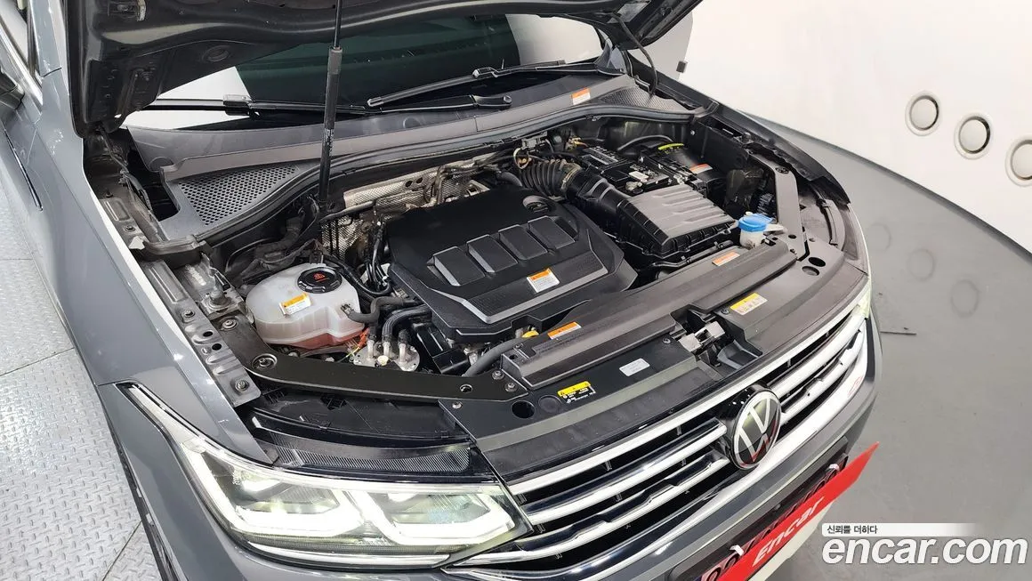 Volkswagen Tiguan — фото 7