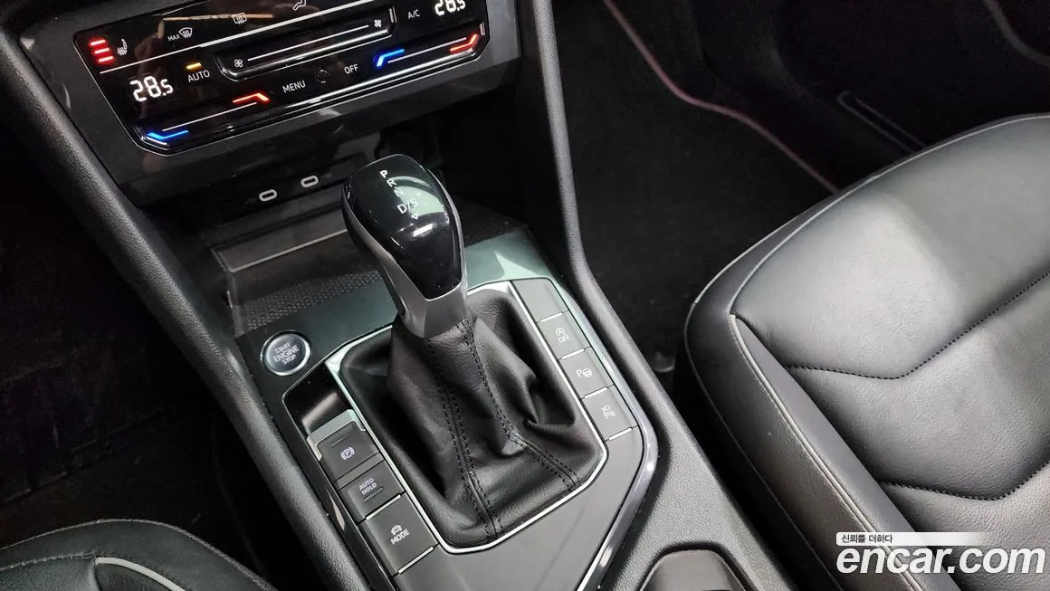 Volkswagen Tiguan — фото 9