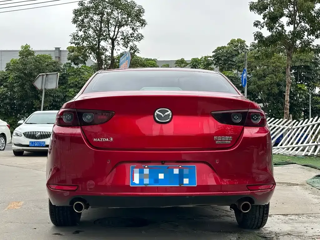 Mazda 3 Axela — фото 9