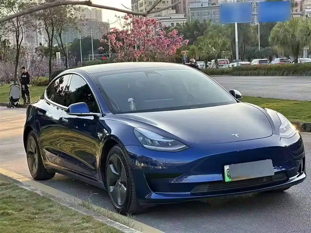 Tesla Model 3 — фото 6