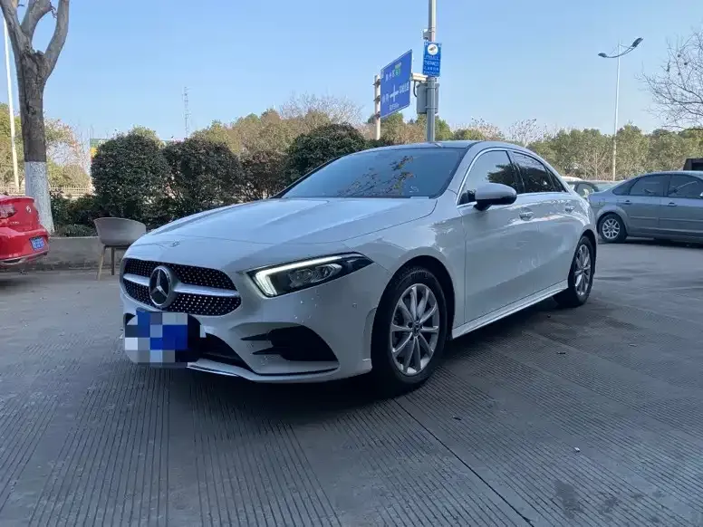 Mercedes-Benz A-Class — фото 1
