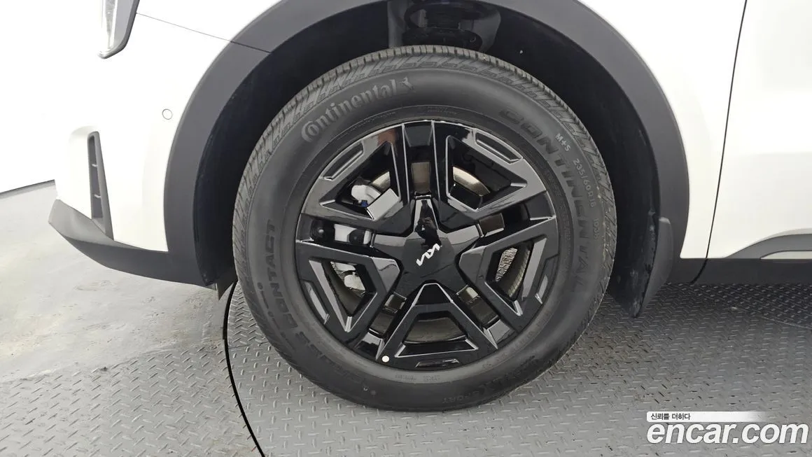 Kia Sorento — фото 8