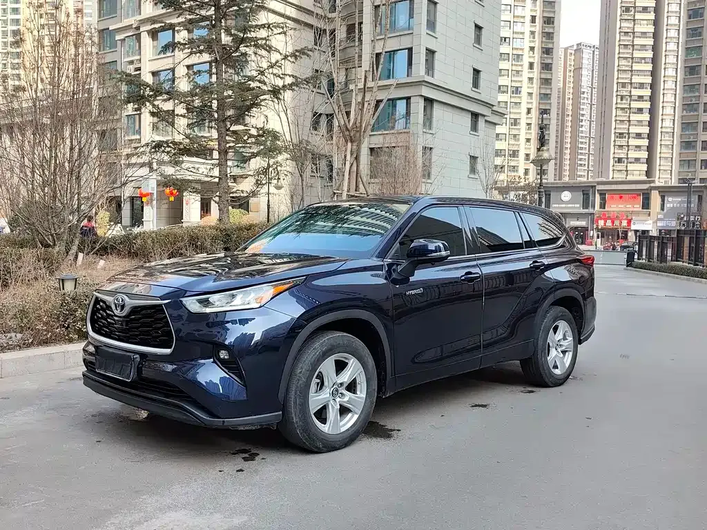 Toyota Highlander — фото 10