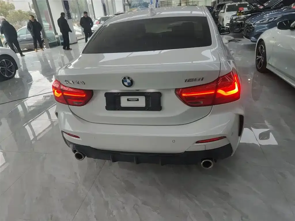 BMW 1 Series 2021 из CN, фото 6