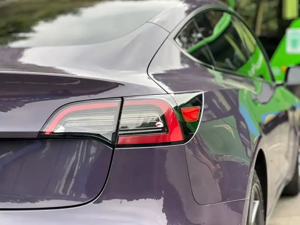 Tesla Model 3 — фото 3
