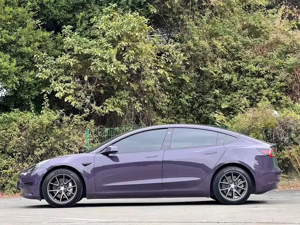 Tesla Model 3 — фото 9