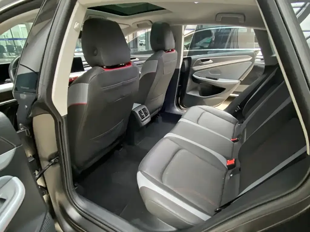 Volkswagen Lamando 2022 из CN, фото 2