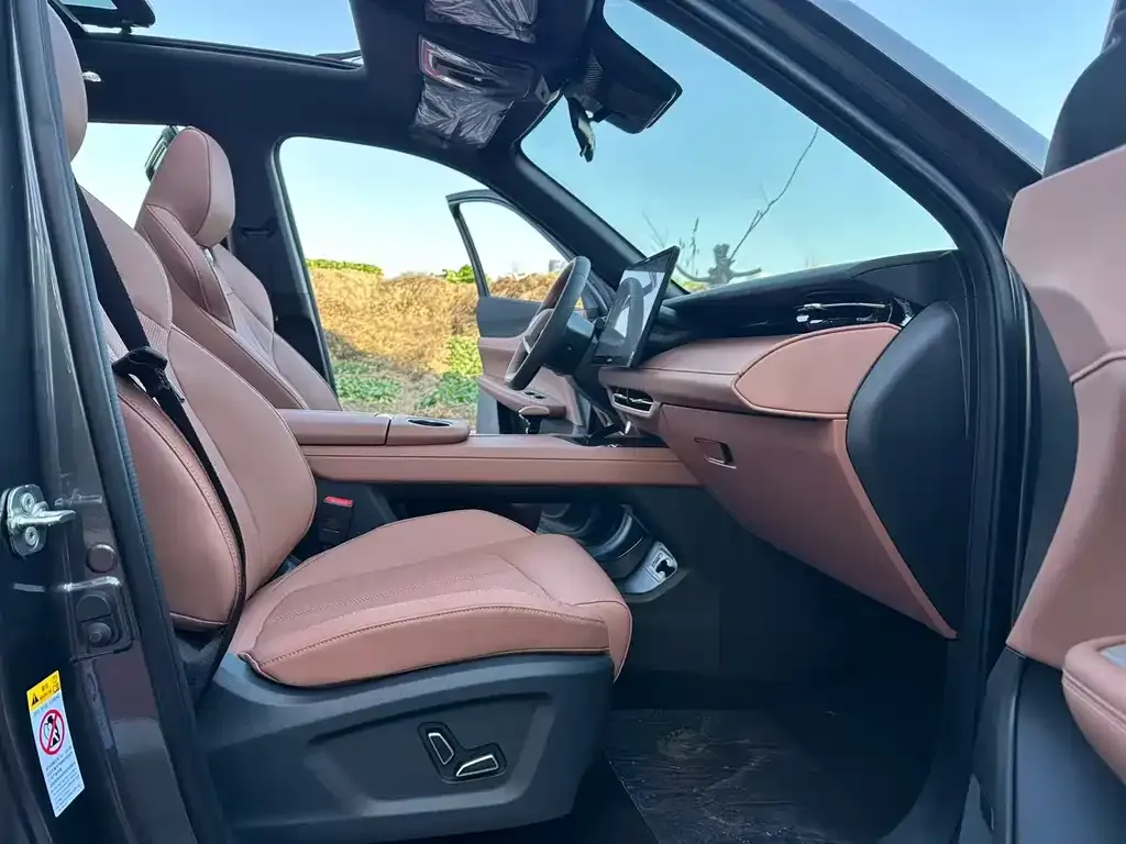 Changan UNI-Z New Energy — фото 10