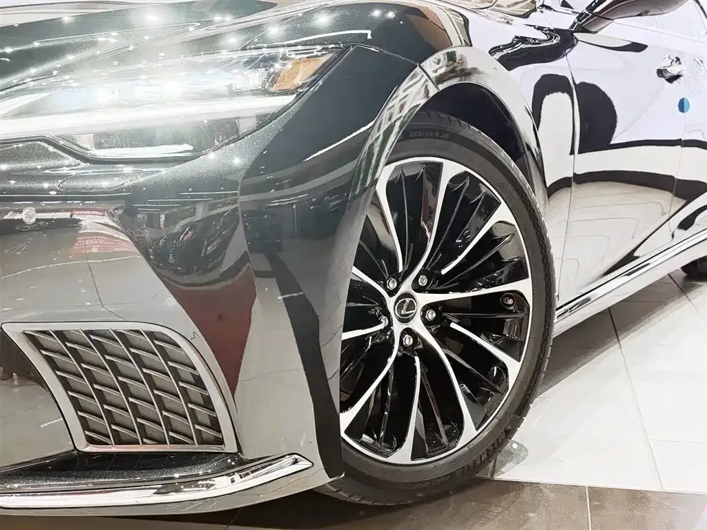 Lexus LS 2022 из CN, фото 3
