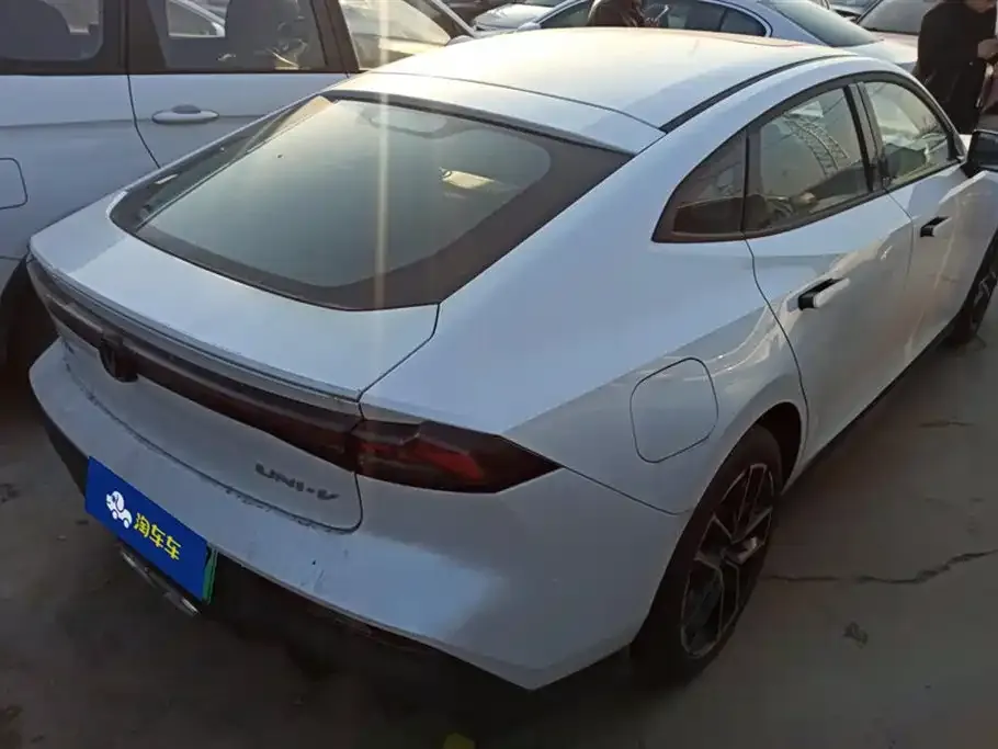 Changan UNI-V iDD 2025 из CN, фото 6
