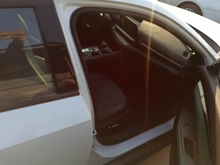 Changan UNI-V iDD 2025 из CN, фото 5